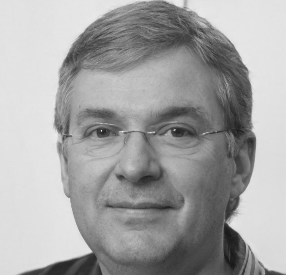 Portrait de Marc, entrepreneur qui a transformé sa situation financière